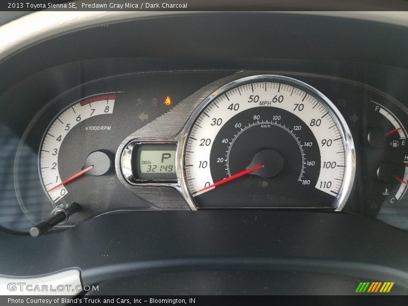 Predawn Gray Mica / Dark Charcoal 2013 Toyota Sienna SE