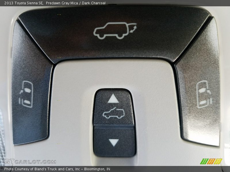 Predawn Gray Mica / Dark Charcoal 2013 Toyota Sienna SE
