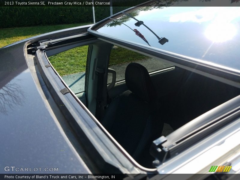 Predawn Gray Mica / Dark Charcoal 2013 Toyota Sienna SE