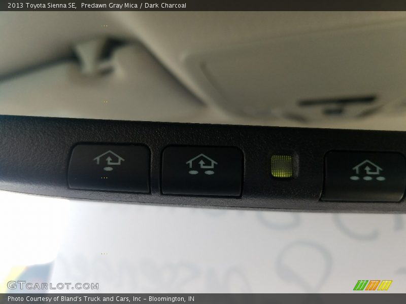 Predawn Gray Mica / Dark Charcoal 2013 Toyota Sienna SE