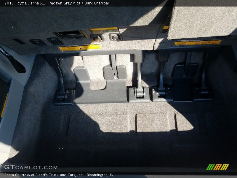 Predawn Gray Mica / Dark Charcoal 2013 Toyota Sienna SE