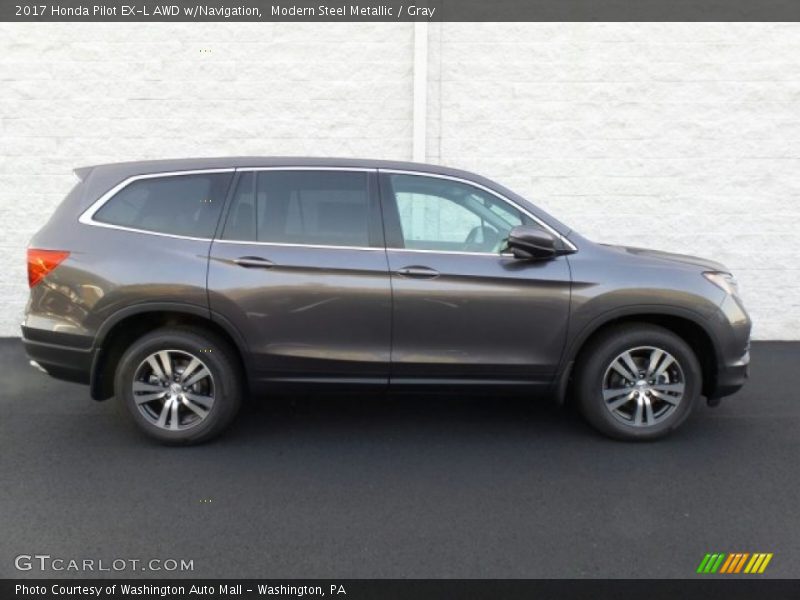 Modern Steel Metallic / Gray 2017 Honda Pilot EX-L AWD w/Navigation