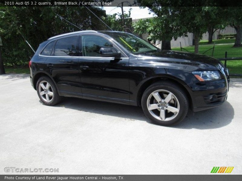Brilliant Black / Cardamom Beige 2010 Audi Q5 3.2 quattro
