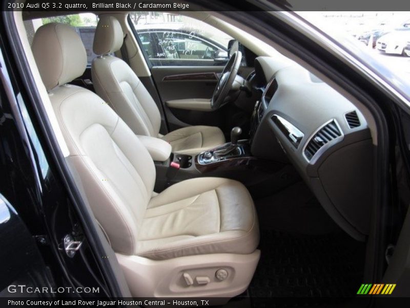 Brilliant Black / Cardamom Beige 2010 Audi Q5 3.2 quattro