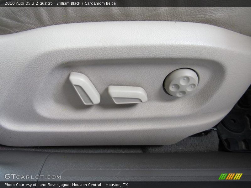 Brilliant Black / Cardamom Beige 2010 Audi Q5 3.2 quattro