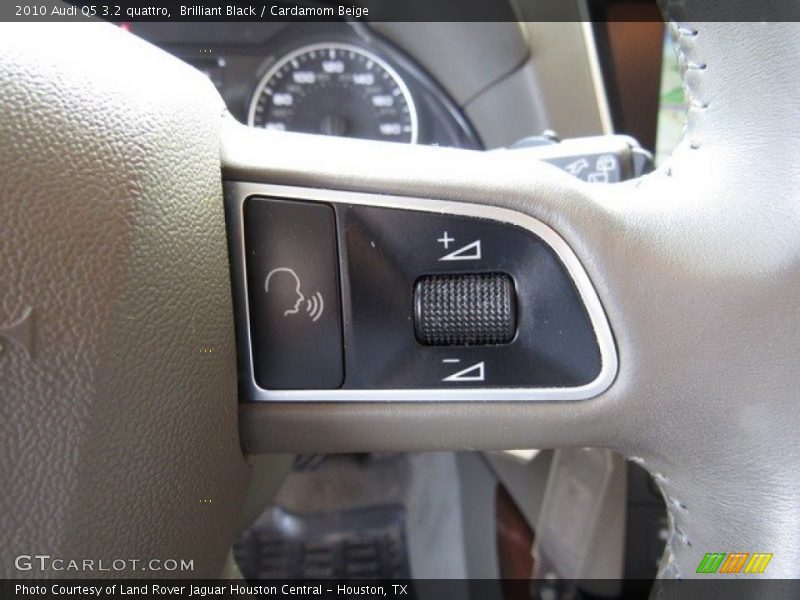 Brilliant Black / Cardamom Beige 2010 Audi Q5 3.2 quattro