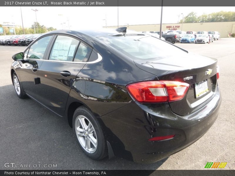 Mosaic Black Metallic / Jet Black 2017 Chevrolet Cruze LT