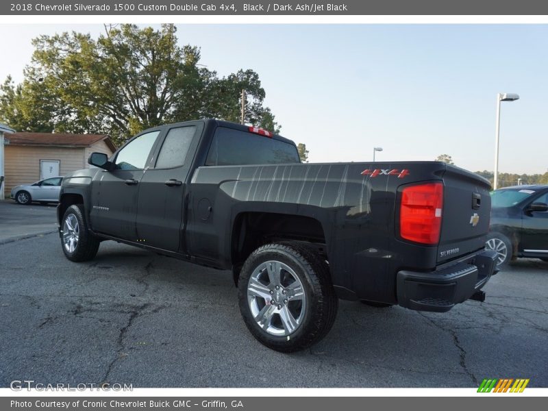 Black / Dark Ash/Jet Black 2018 Chevrolet Silverado 1500 Custom Double Cab 4x4