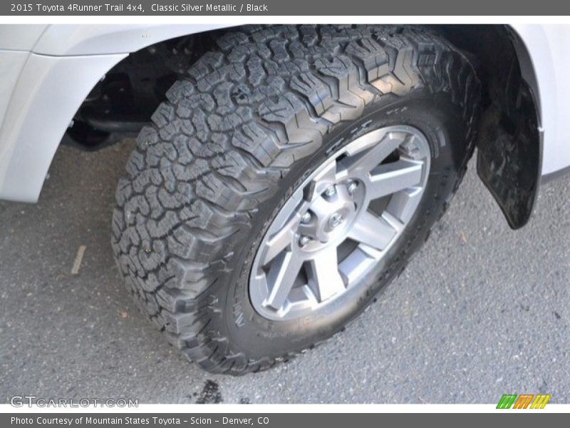 Classic Silver Metallic / Black 2015 Toyota 4Runner Trail 4x4