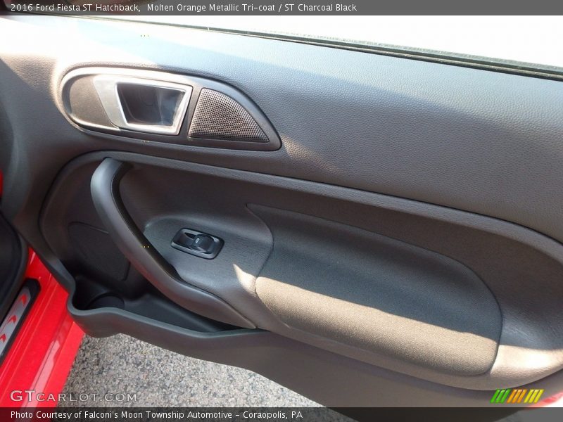 Molten Orange Metallic Tri-coat / ST Charcoal Black 2016 Ford Fiesta ST Hatchback