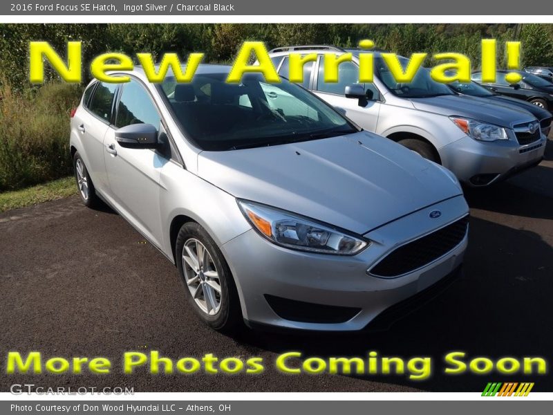 Ingot Silver / Charcoal Black 2016 Ford Focus SE Hatch