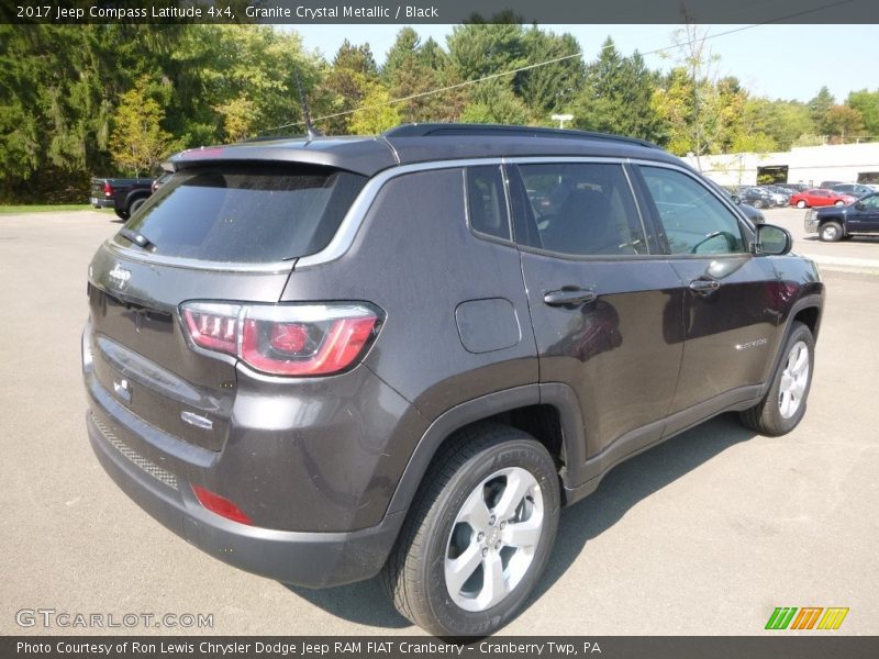 Granite Crystal Metallic / Black 2017 Jeep Compass Latitude 4x4