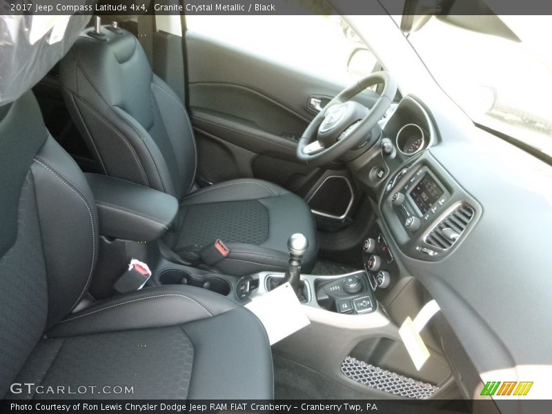 Granite Crystal Metallic / Black 2017 Jeep Compass Latitude 4x4