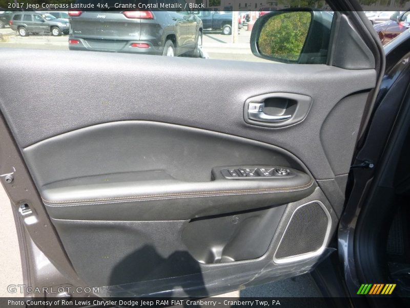 Granite Crystal Metallic / Black 2017 Jeep Compass Latitude 4x4