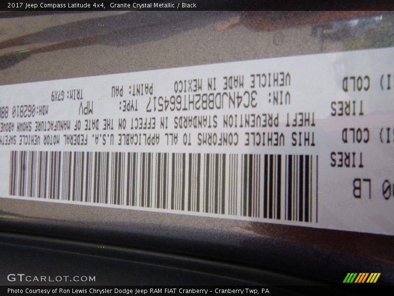 Granite Crystal Metallic / Black 2017 Jeep Compass Latitude 4x4