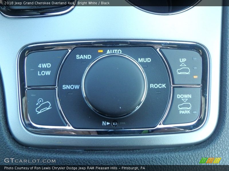 Bright White / Black 2018 Jeep Grand Cherokee Overland 4x4
