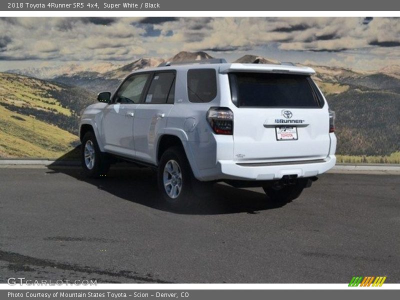 Super White / Black 2018 Toyota 4Runner SR5 4x4