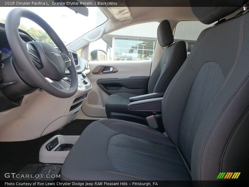 Granite Crystal Metallic / Black/Alloy 2018 Chrysler Pacifica L