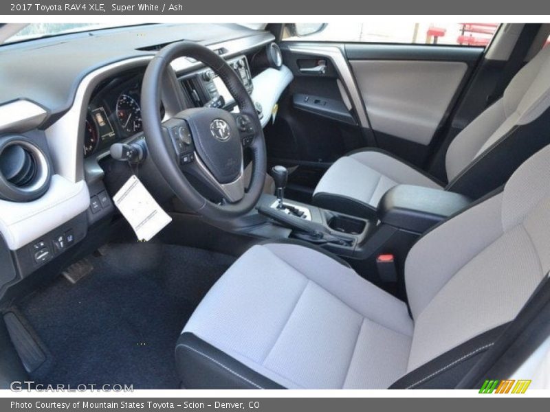 Super White / Ash 2017 Toyota RAV4 XLE