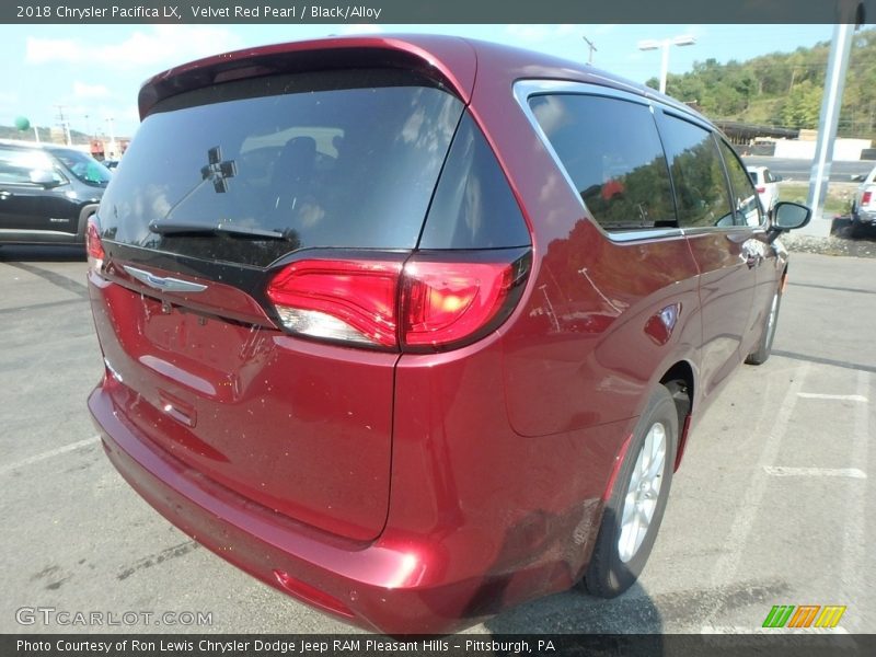 Velvet Red Pearl / Black/Alloy 2018 Chrysler Pacifica LX