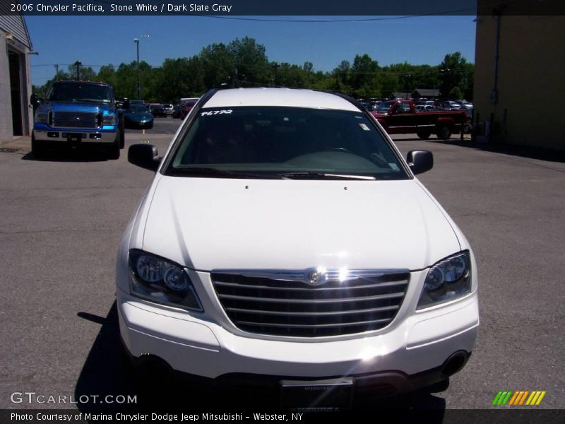 Stone White / Dark Slate Gray 2006 Chrysler Pacifica