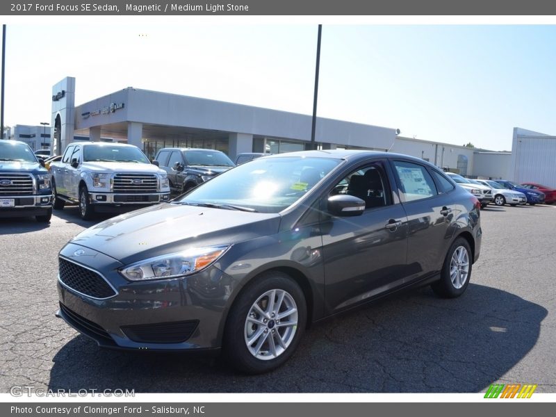 Magnetic / Medium Light Stone 2017 Ford Focus SE Sedan