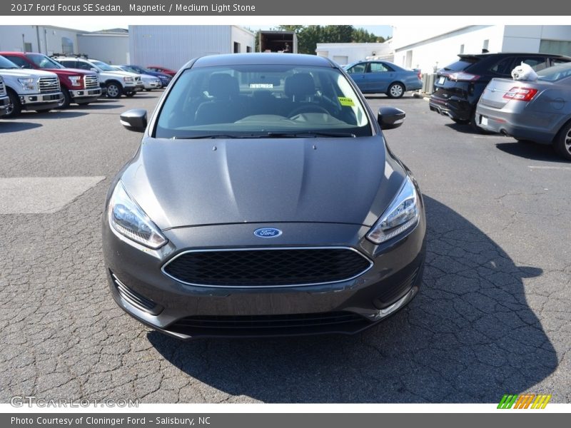 Magnetic / Medium Light Stone 2017 Ford Focus SE Sedan