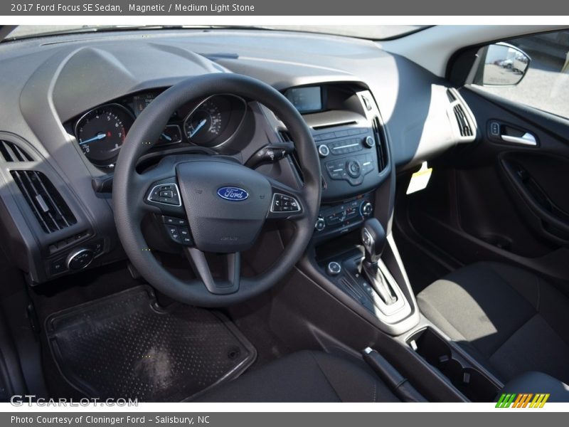 Magnetic / Medium Light Stone 2017 Ford Focus SE Sedan