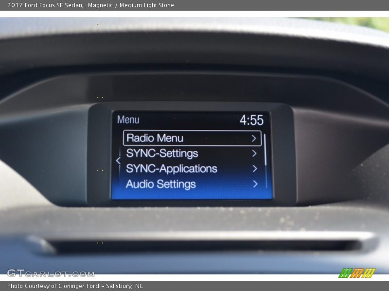 Magnetic / Medium Light Stone 2017 Ford Focus SE Sedan