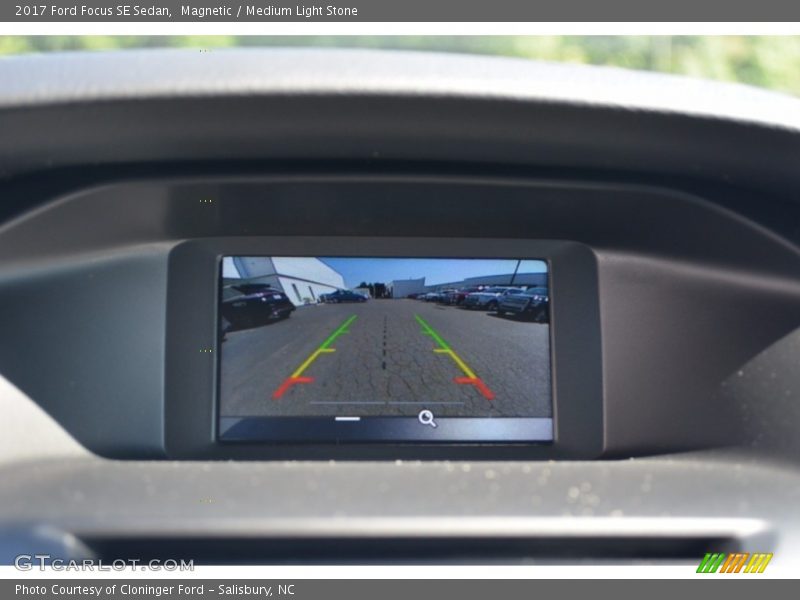 Magnetic / Medium Light Stone 2017 Ford Focus SE Sedan
