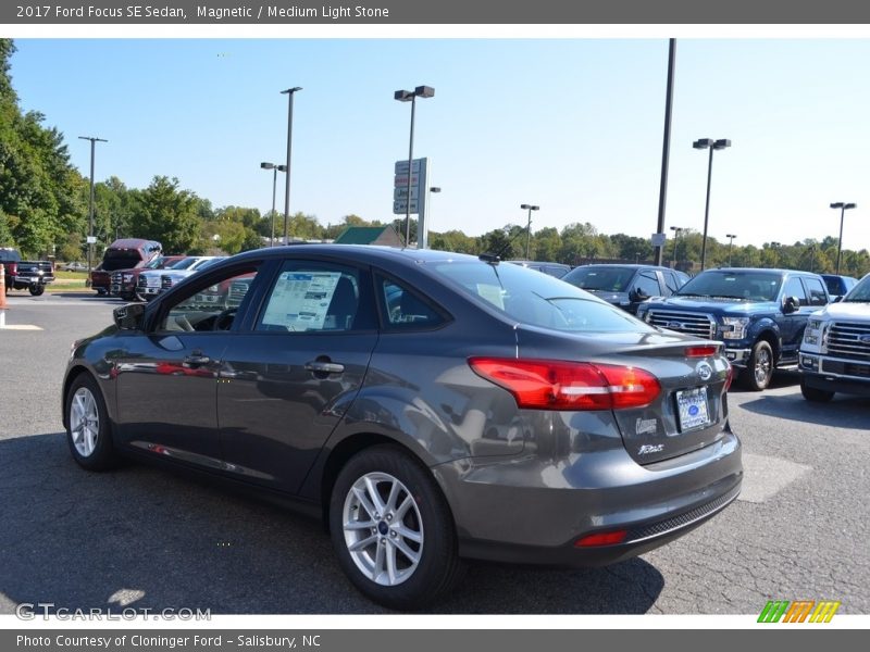 Magnetic / Medium Light Stone 2017 Ford Focus SE Sedan
