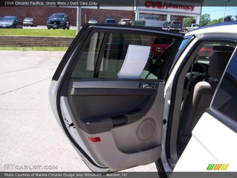 Stone White / Dark Slate Gray 2006 Chrysler Pacifica