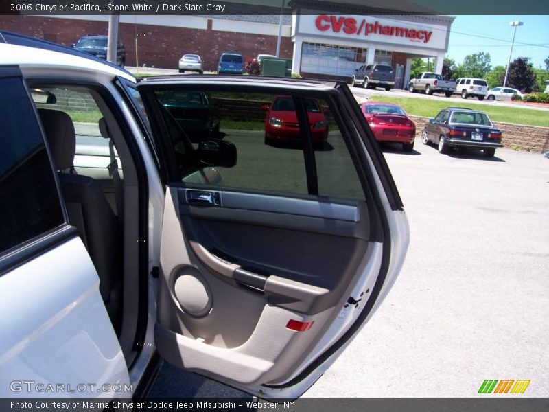 Stone White / Dark Slate Gray 2006 Chrysler Pacifica