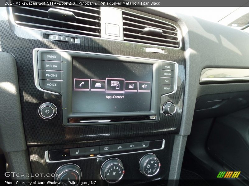 Reflex Silver Metallic / Titan Black 2017 Volkswagen Golf GTI 4-Door 2.0T Autobahn