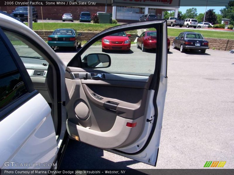 Stone White / Dark Slate Gray 2006 Chrysler Pacifica