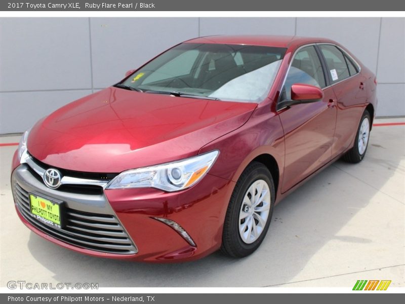 Ruby Flare Pearl / Black 2017 Toyota Camry XLE