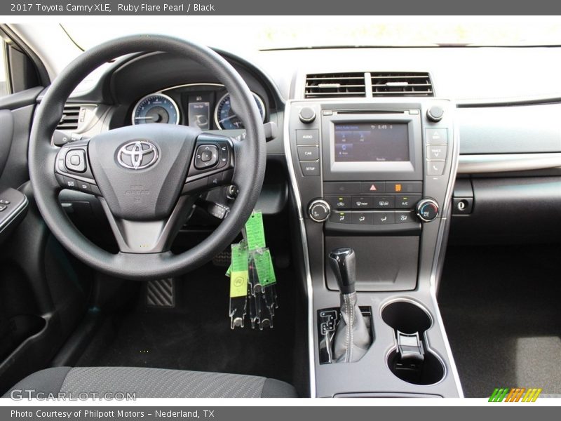 Ruby Flare Pearl / Black 2017 Toyota Camry XLE