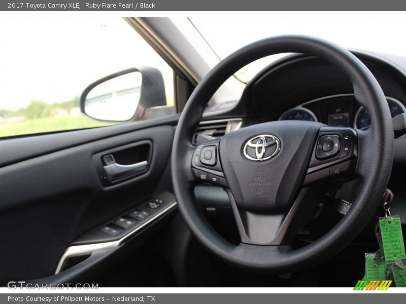 Ruby Flare Pearl / Black 2017 Toyota Camry XLE