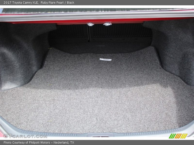 Ruby Flare Pearl / Black 2017 Toyota Camry XLE