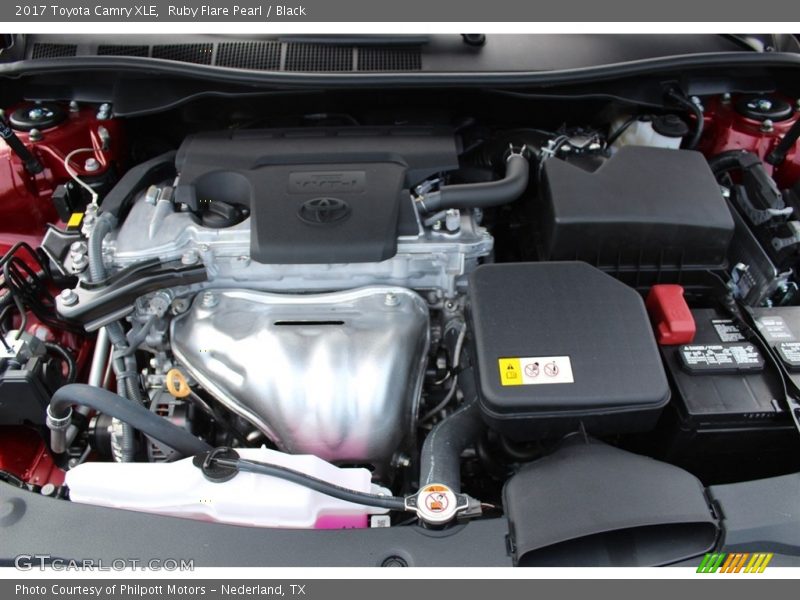 Ruby Flare Pearl / Black 2017 Toyota Camry XLE