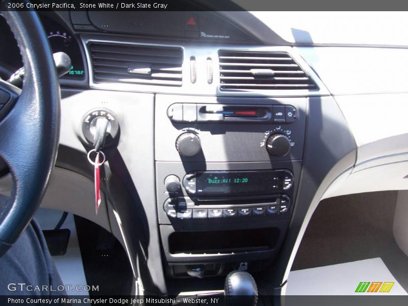 Stone White / Dark Slate Gray 2006 Chrysler Pacifica