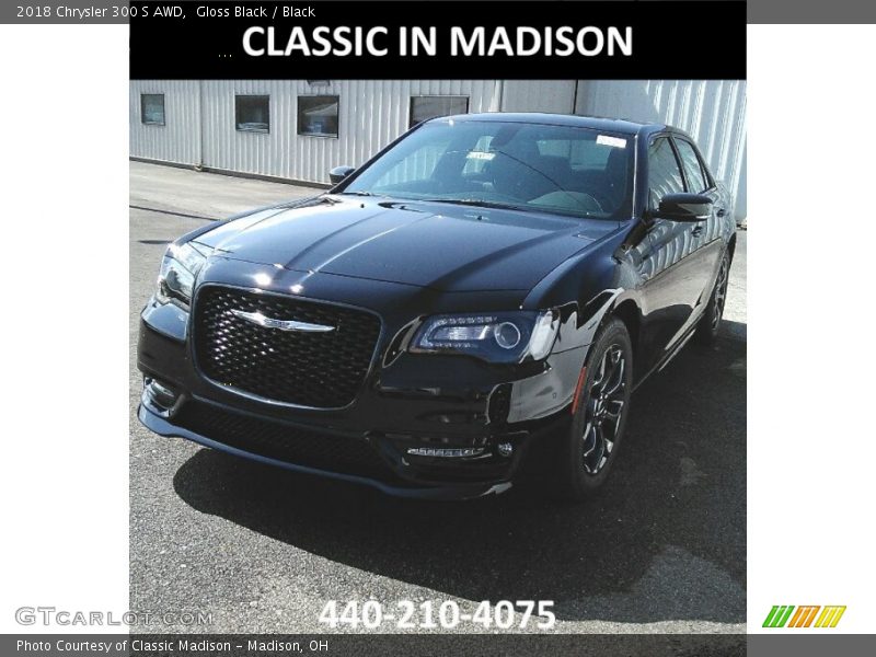 Gloss Black / Black 2018 Chrysler 300 S AWD