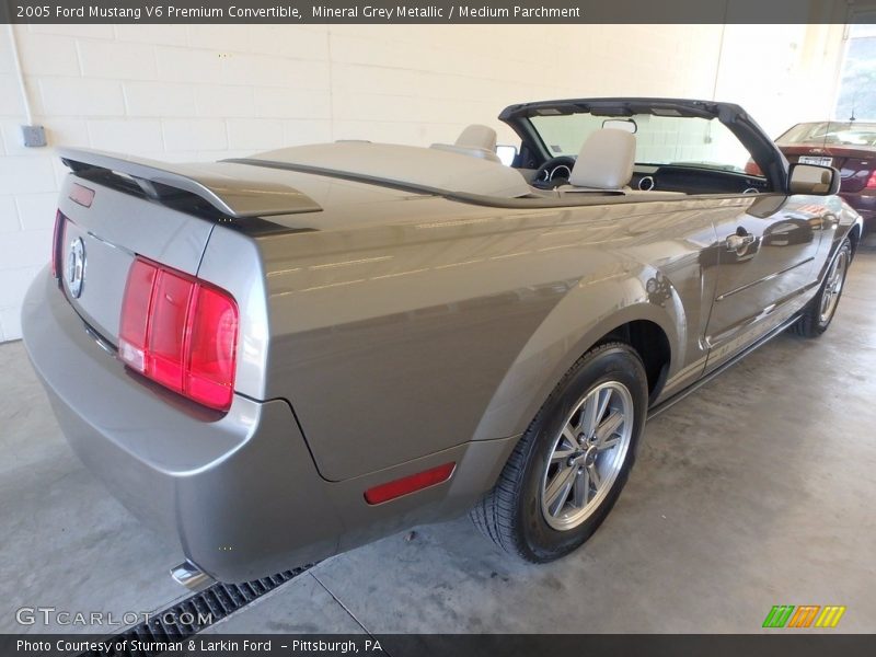 Mineral Grey Metallic / Medium Parchment 2005 Ford Mustang V6 Premium Convertible
