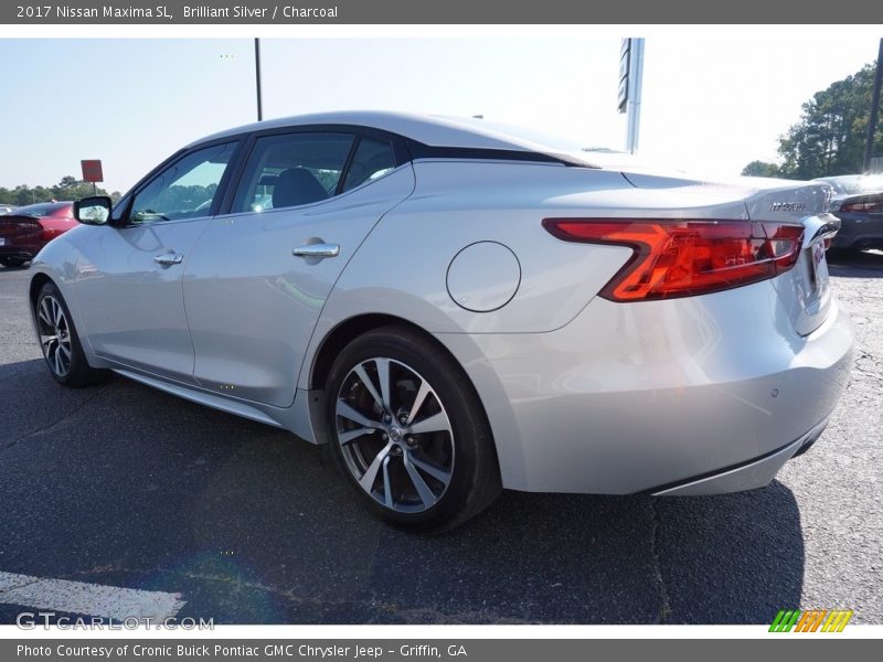 Brilliant Silver / Charcoal 2017 Nissan Maxima SL