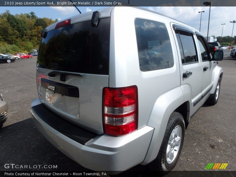 Bright Silver Metallic / Dark Slate Gray 2010 Jeep Liberty Sport 4x4