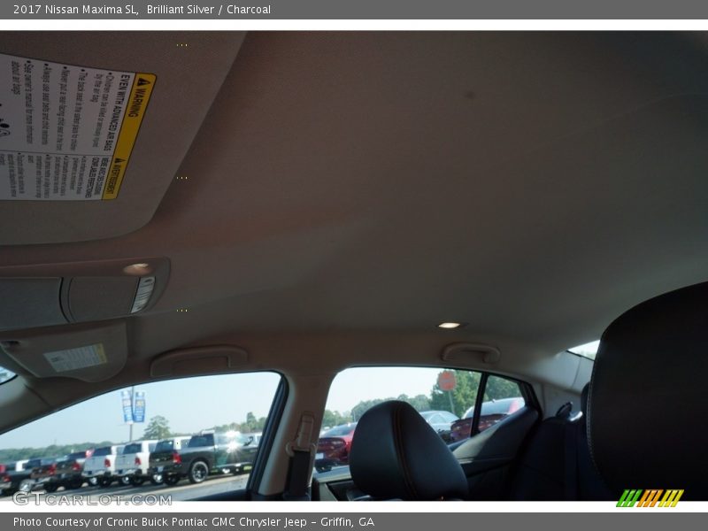 Brilliant Silver / Charcoal 2017 Nissan Maxima SL