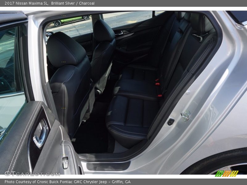 Brilliant Silver / Charcoal 2017 Nissan Maxima SL