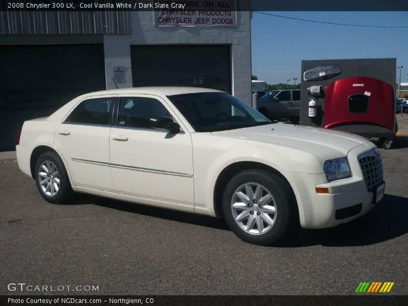 Cool Vanilla White / Dark Slate Gray 2008 Chrysler 300 LX