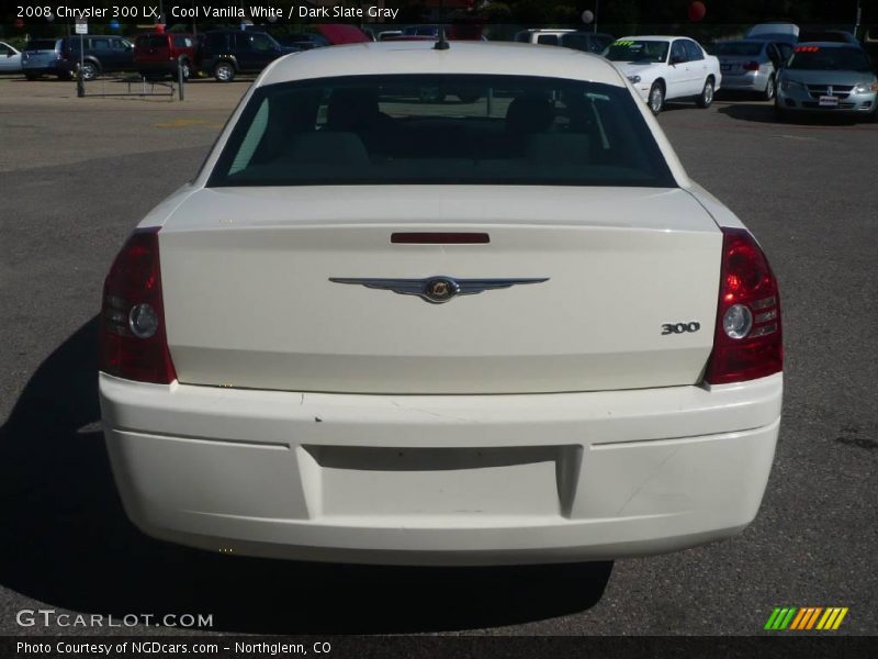 Cool Vanilla White / Dark Slate Gray 2008 Chrysler 300 LX