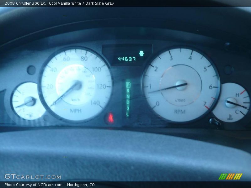Cool Vanilla White / Dark Slate Gray 2008 Chrysler 300 LX